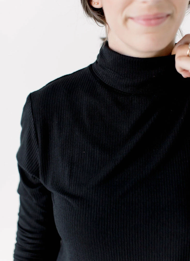 The Main Street Exchange Exclusive Designs 'Zuri' Ribbed Turtleneck In Black 5 The Main Street Exchange Exclusive Designs 'Zuri' Ribbed Turtleneck In Black