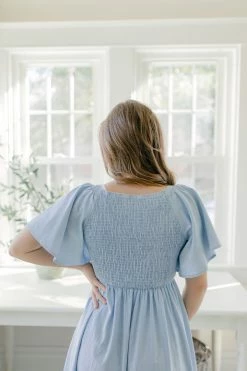 In-Loom 'Ahna' Flutter Sleeve Smocked Chambray Midi Dress In Lightwash FINAL SALE 11 In-Loom 'Ahna' Flutter Sleeve Smocked Chambray Midi Dress In Lightwash FINAL SALE
