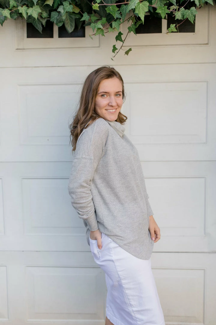 Tea N Rose 'Aden' Turtleneck Sweater In Heather Grey FINAL SALE 1 Tea N Rose 'Aden' Turtleneck Sweater In Heather Grey FINAL SALE