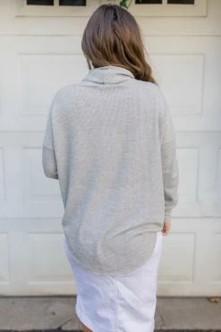 Tea N Rose 'Aden' Turtleneck Sweater In Heather Grey FINAL SALE 9 Tea N Rose 'Aden' Turtleneck Sweater In Heather Grey FINAL SALE