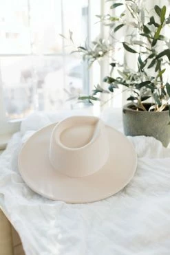 Queens 'Dublin' Wide Brim Panama Hat In Ivory Accessories
