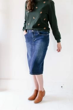 The Main Street Exchange 'Wren' Classic Denim Skirt