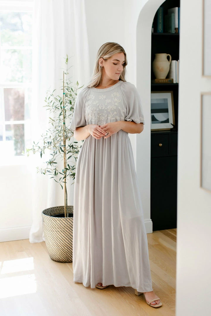 Tea N Rose 'Zephyr' Embroidered Maxi Dress In Silver Summer Collection 1 Tea N Rose 'Zephyr' Embroidered Maxi Dress In Silver Summer Collection