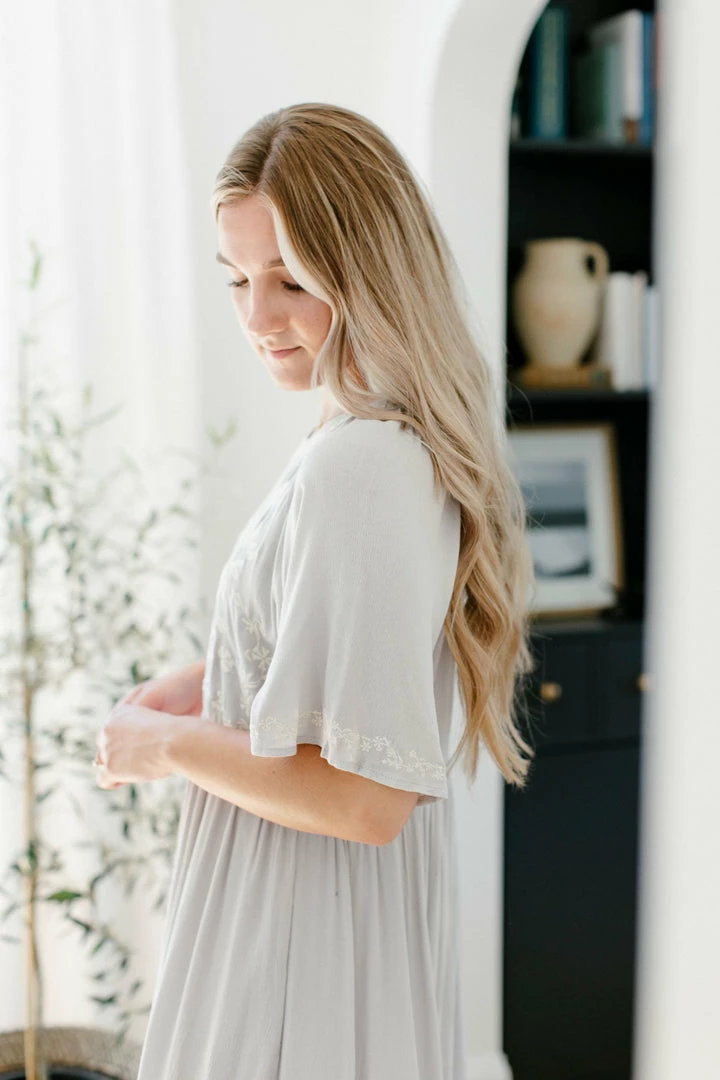 Tea N Rose 'Zephyr' Embroidered Maxi Dress In Silver Summer Collection 4 Tea N Rose 'Zephyr' Embroidered Maxi Dress In Silver Summer Collection