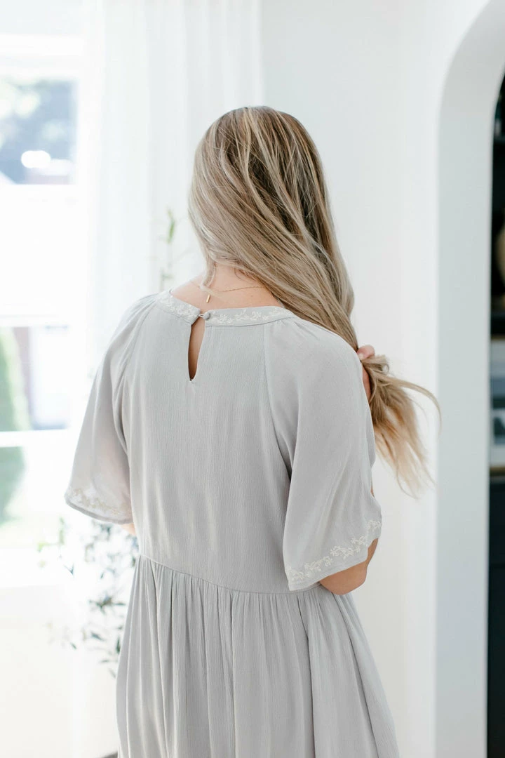 Tea N Rose 'Zephyr' Embroidered Maxi Dress In Silver Summer Collection 5 Tea N Rose 'Zephyr' Embroidered Maxi Dress In Silver Summer Collection