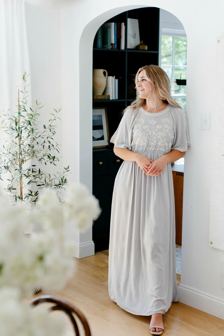 Tea N Rose 'Zephyr' Embroidered Maxi Dress In Silver Summer Collection 6 Tea N Rose 'Zephyr' Embroidered Maxi Dress In Silver Summer Collection