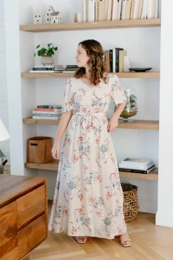 Tea N Rose 'Amberly' Floral Print Maxi Dress In Warm Taupe