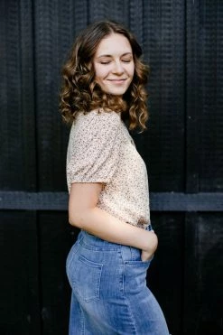 Tea N Rose Summer Collection 'Laura' Button Front Floral Blouse In Taupe 7 Tea N Rose Summer Collection 'Laura' Button Front Floral Blouse In Taupe