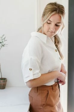 Tea N Rose Summer Collection 'Scott' Textured Button Down Top In Ivory 7 Tea N Rose Summer Collection 'Scott' Textured Button Down Top In Ivory