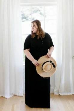 The Main Street Exchange 'Kate' Knit Maxi Dress Lancaster Collection