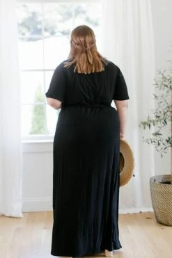 The Main Street Exchange 'Kate' Knit Maxi Dress Lancaster Collection