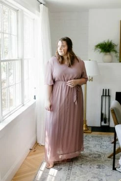 Tea N Rose PLUS 'Amberly' Chiffon Maxi Dress In Mauve Summer Collection