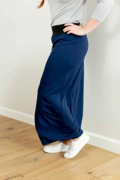 The Main Street Exchange 'Claire' Skirt In Classic Navy