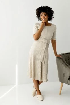 Gilli 'Sofia' Waist Tie Ribbed Midi Dress In Oatmeal