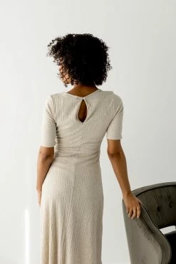 Gilli 'Sofia' Waist Tie Ribbed Midi Dress In Oatmeal