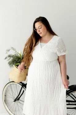 Polagram PLUS 'Katrina' Seersucker Dress In Ivory 8 Polagram PLUS 'Katrina' Seersucker Dress In Ivory