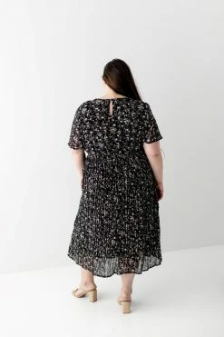 Hayden Los Angeles Extended 'Ingrid' Pleated Floral Midi Dress Dresses