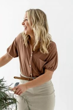 Gilli 'Devon' Ribbed Button Down Top In Mocha FINAL SALE Tops/Cardigans