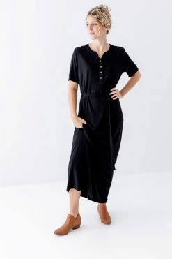 The Main Street Exchange 'Kate' Knit Maxi Dress Lancaster Collection