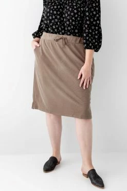 The Main Street Exchange 'Lauren' Everyday Knit Skirt Exclusive Designs 23 The Main Street Exchange 'Lauren' Everyday Knit Skirt Exclusive Designs