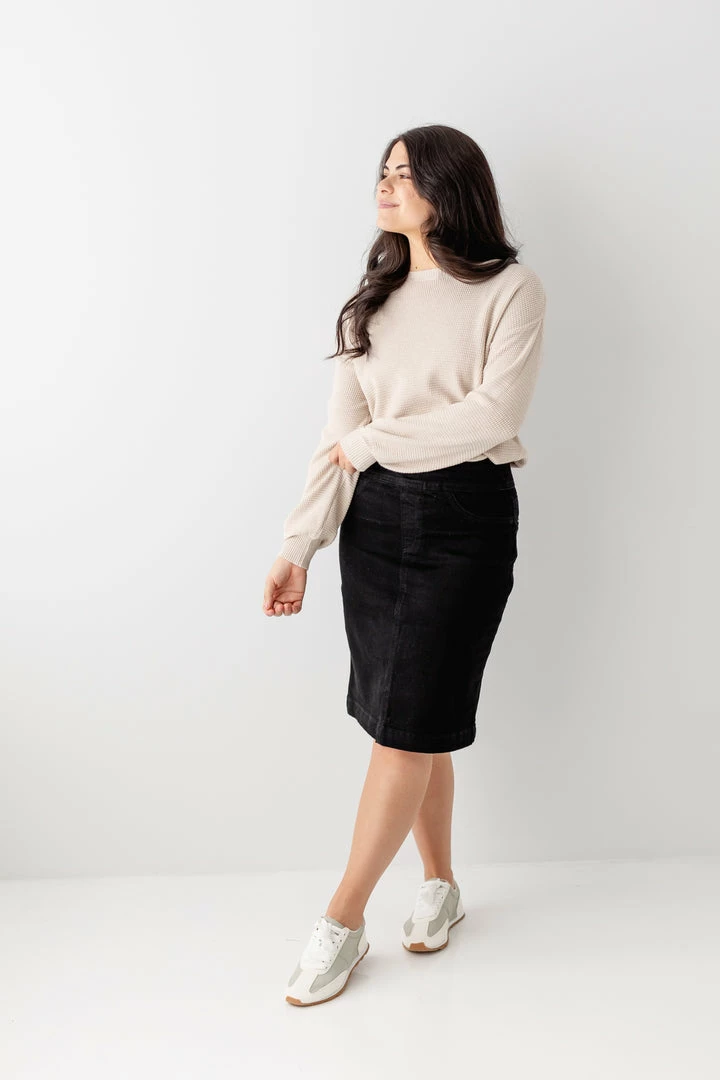 The Main Street Exchange 'Sara' Classic Denim Knee Length Skirt In Black 6 The Main Street Exchange 'Sara' Classic Denim Knee Length Skirt In Black