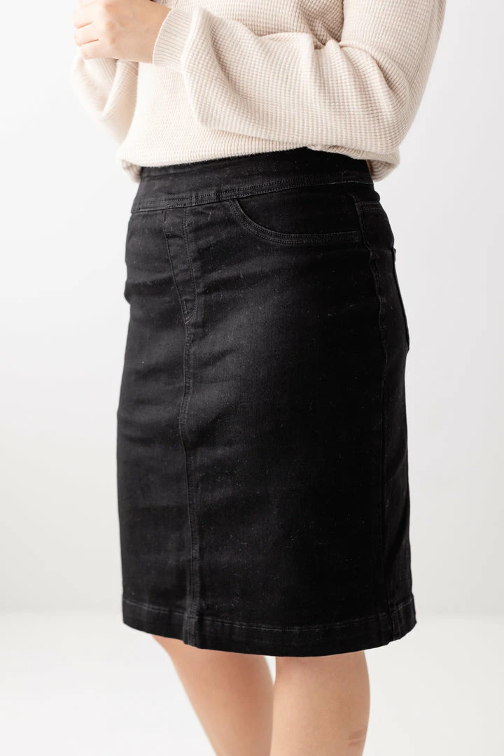 The Main Street Exchange 'Sara' Classic Denim Knee Length Skirt In Black 3 The Main Street Exchange 'Sara' Classic Denim Knee Length Skirt In Black
