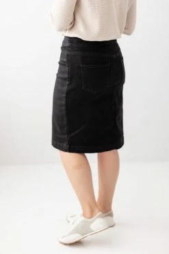 The Main Street Exchange 'Sara' Classic Denim Knee Length Skirt In Black 13 The Main Street Exchange 'Sara' Classic Denim Knee Length Skirt In Black