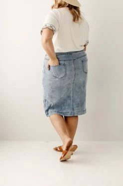 The Main Street Exchange 'Sara' Classic Knee Length Light Wash Denim Skirt 17 The Main Street Exchange 'Sara' Classic Knee Length Light Wash Denim Skirt