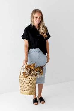 The Main Street Exchange 'Sara' Classic Knee Length Denim Skirt In Vintage Wash 9 The Main Street Exchange 'Sara' Classic Knee Length Denim Skirt In Vintage Wash