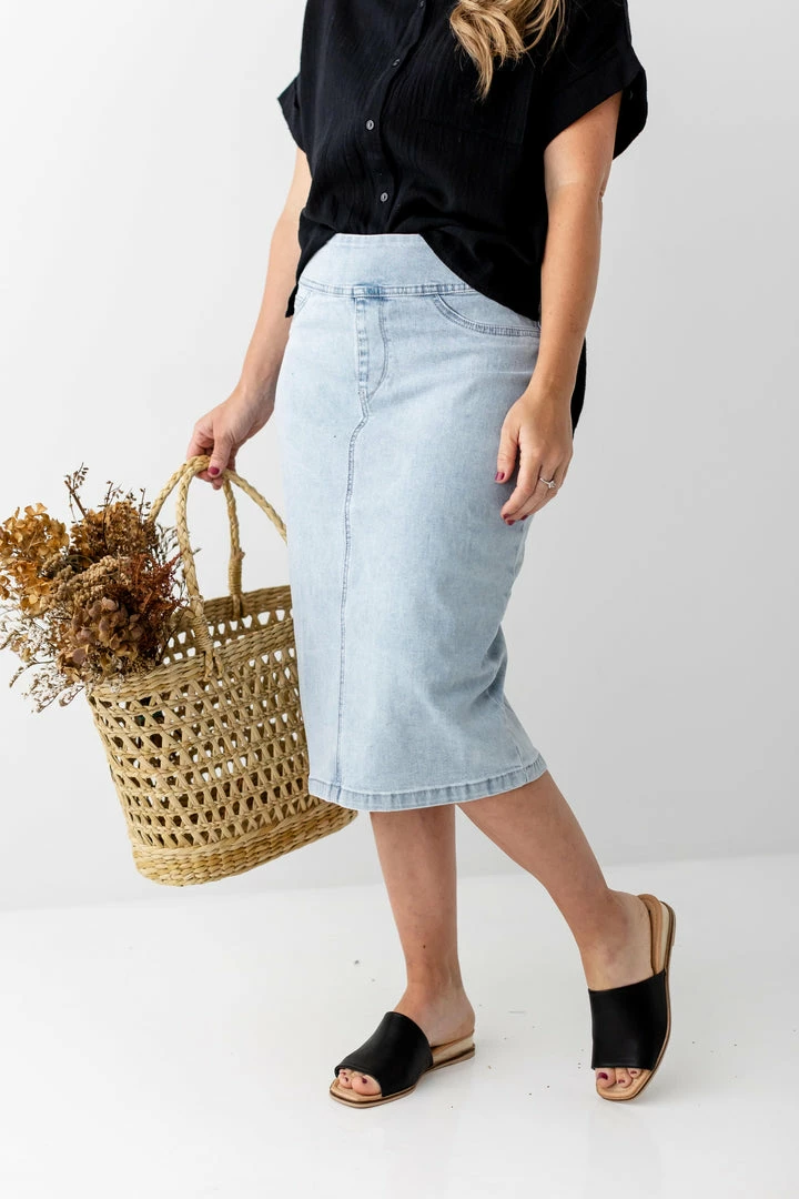 The Main Street Exchange 'Sara' Classic Knee Length Denim Skirt In Vintage Wash 1 The Main Street Exchange 'Sara' Classic Knee Length Denim Skirt In Vintage Wash