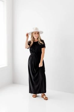 Tres Bien Summer Collection 'Lexi' Smocked Waist Dress In Black