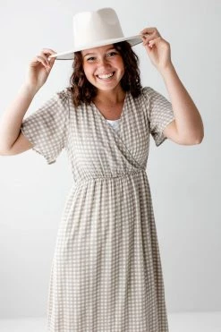 Tea N Rose 'Hollis' Surplice Gingham Maxi Dress In Dusty Grey 10 Tea N Rose 'Hollis' Surplice Gingham Maxi Dress In Dusty Grey