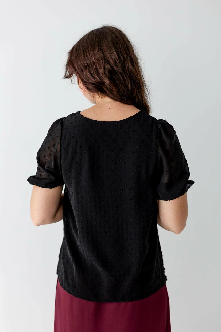 Gilli Summer Collection 'Estee' Puff Sleeve Swiss Dot Top In Black 3 Gilli Summer Collection 'Estee' Puff Sleeve Swiss Dot Top In Black