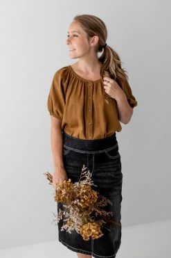 Wishlist 'Samara' Button Down Top In Gucci Summer Collection