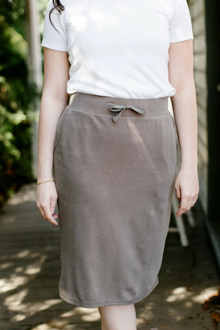 The Main Street Exchange 'Lauren' Everyday Knit Skirt Exclusive Designs 18 The Main Street Exchange 'Lauren' Everyday Knit Skirt Exclusive Designs