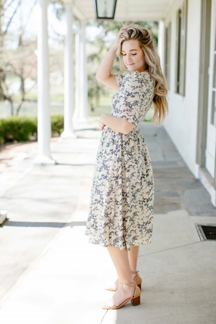 The Main Street Exchange 'Windsor' Smocked Bodice Floral Dress In Parchment Exclusive Designs 5 The Main Street Exchange 'Windsor' Smocked Bodice Floral Dress In Parchment Exclusive Designs