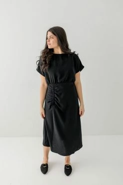 Gilli 'Cruz' Shirring Detail Midi Dress Dresses