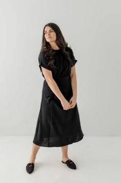 Gilli 'Cruz' Shirring Detail Midi Dress Dresses