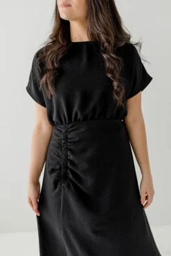 Gilli 'Cruz' Shirring Detail Midi Dress Dresses