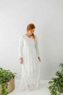 Tea N Rose 'Waverly' Embroidered Lace Maxi Dress In White FINAL SALE