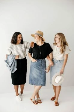 THE MAIN STREET EXCHANGE Exclusive Designs 'Kyra' Denim Skirt