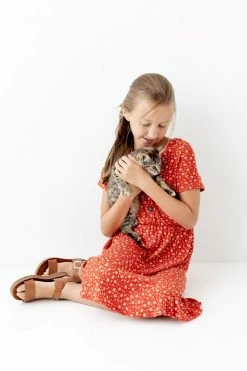 Heart & Arrow Dresses 'Amalie' Girl Button Up Ribbed Floral Dress In Rust 9 Heart & Arrow Dresses 'Amalie' Girl Button Up Ribbed Floral Dress In Rust