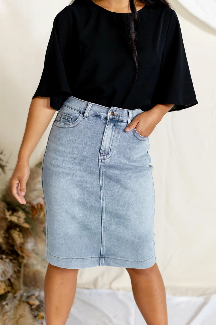The Main Street Exchange 'Leah' Denim Skirt In Light Wash 10 The Main Street Exchange 'Leah' Denim Skirt In Light Wash