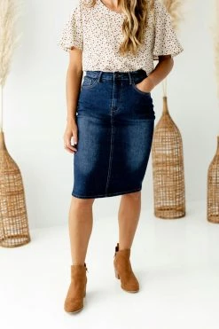 The Main Street Exchange 'Wren' Classic Denim Skirt