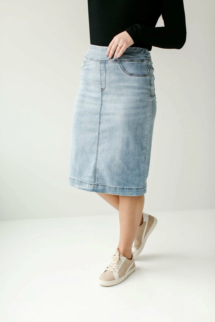 The Main Street Exchange 'Sara' Classic Knee Length Light Wash Denim Skirt 5 The Main Street Exchange 'Sara' Classic Knee Length Light Wash Denim Skirt